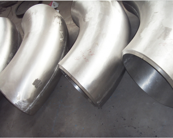 CuNi ข้อศอกไม่มีรอยต่อรอยศูนย์กลางประหลาดลด EEMUA 146 C7060x ทองแดงนิกเกิล 9010 C70600 0